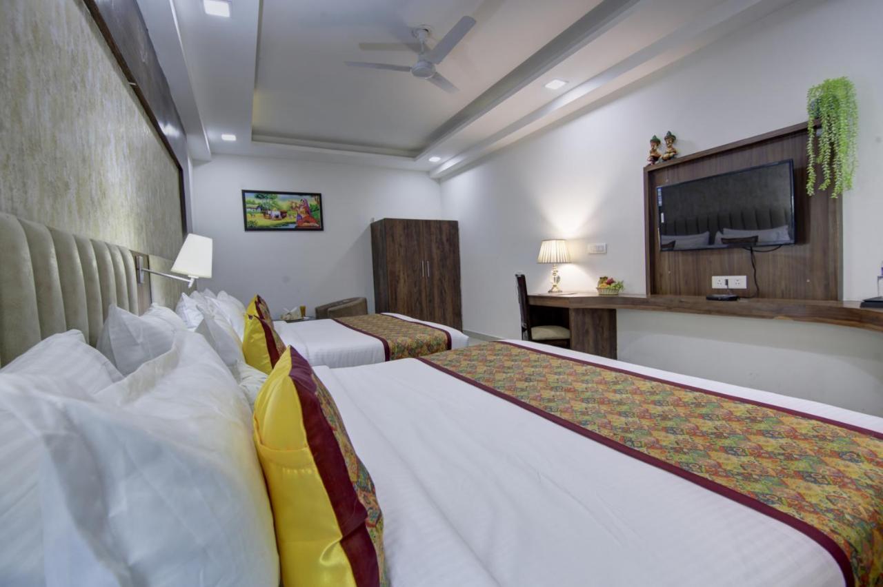 Hotel The Prithvi Near Delhi Airport 新德里 外观 照片